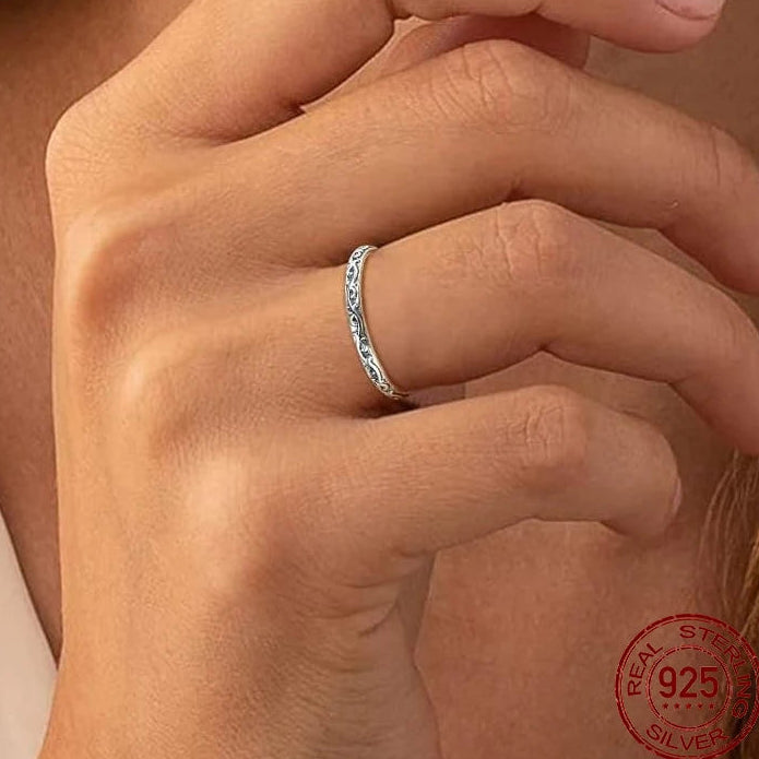 Vintage Embossed Vine Band Ring | 925 Sterling Silver, Stackable Iris Pattern