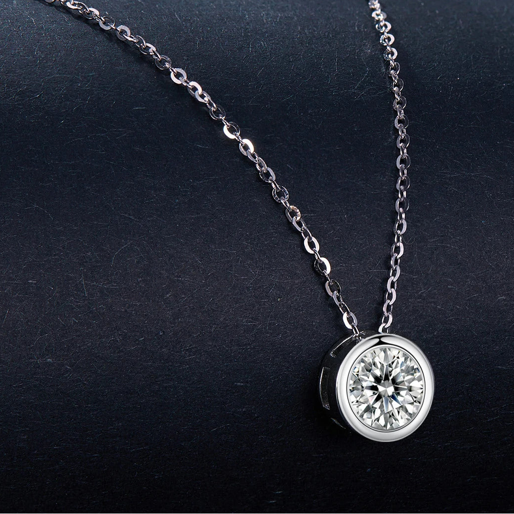 Moissanite Bezel Pendant Necklace | 1ct (6.5 mm) D Color VVS1, 925 Sterling Silver, 40+5 cm (GRA Certified)