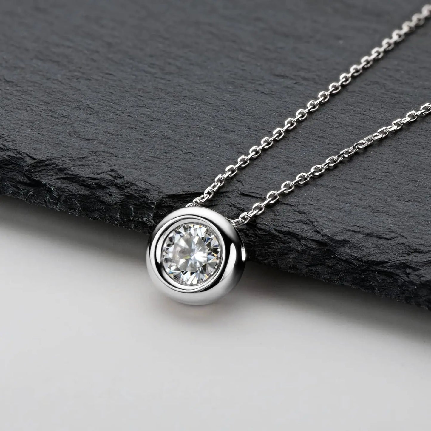 Moissanite Bezel Pendant Necklace | 1ct (6.5 mm) D Color VVS1, 925 Sterling Silver, 40+5 cm (GRA Certified)