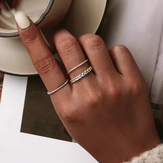 Aurelis – 925 Silver Braided Eternity Ring
