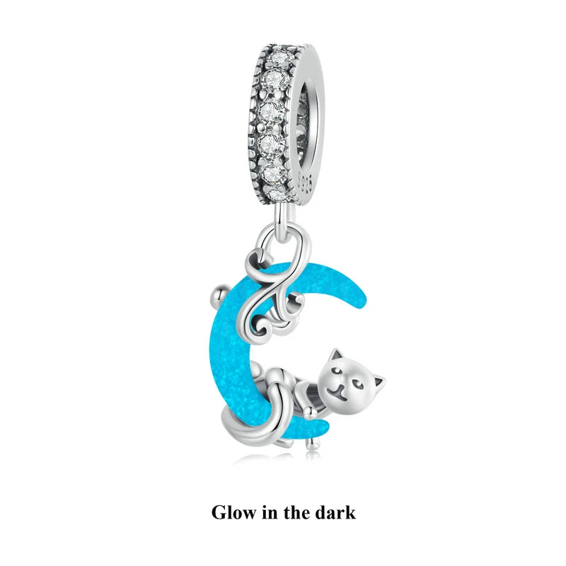 Glow-in-the-dark crescent moon and cat charm in 925 sterling silver with zircon accents — OmniVivo